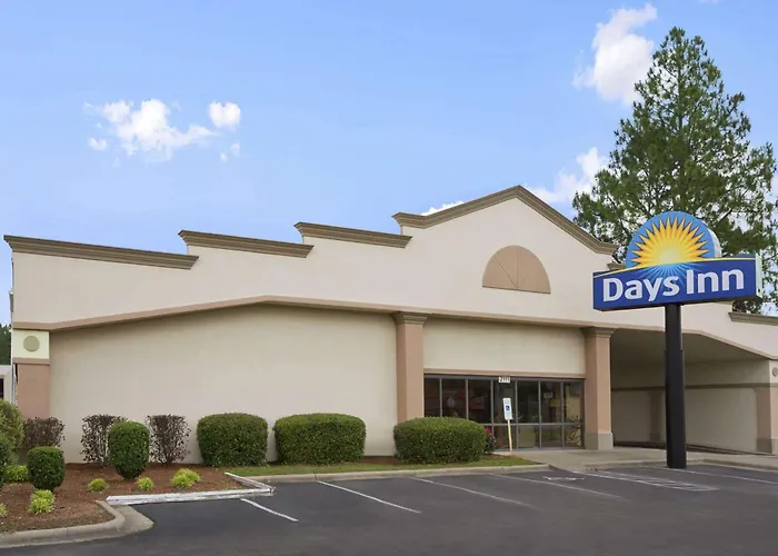 Days Inn By Wyndham Fayetteville-South/I-95 Exit 49